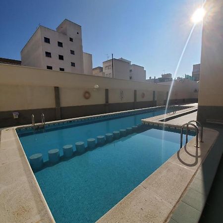 Appartement Proche Plage Avec Piscine En Centre Ville Torrevieja Buitenkant foto